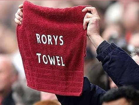fifi_brian's tweet photo. THE STREETS WIIL NEVER FORGET....kuna mda bora iwe kona tu kuliko huyu jamaa aurushe 😁
#RoryDelap
#Legend https://t.co/WTmZugVdYP