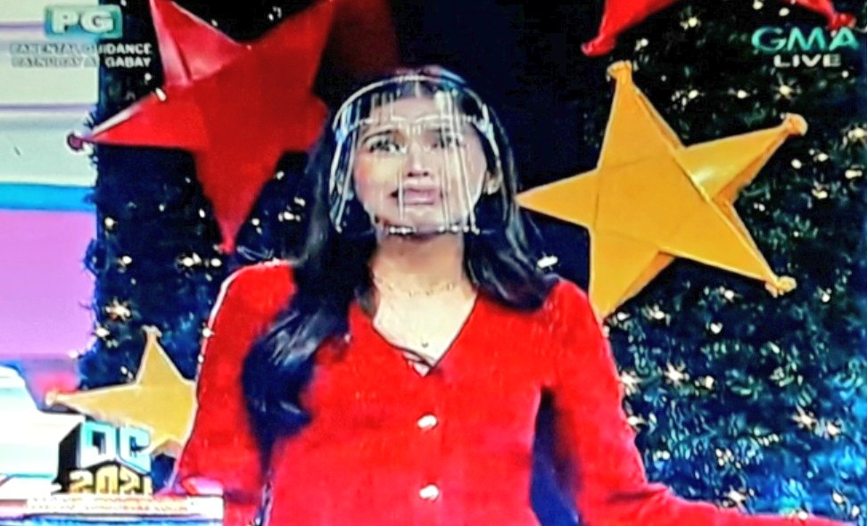 vix1coolbabe's tweet photo. Kaya pa ba, Meng?! 😂 Ang sexy masyado ng dance moves ni Maja. 💃💛
MAINE EBParatingNaAngPasko
#ParatingNaAngPasko
#MaineMendoza ♡ @mainedcm https://t.co/z4HqpR4aWc