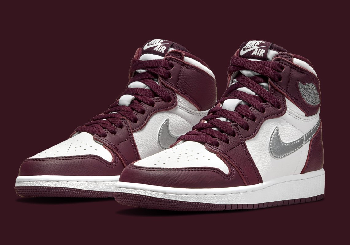 TonyTallor's tweet photo. Air Jordan 1 Retro High OG "Bordeaux"
Release Date: Nov 20th, 2021 (Saturday)
Color: Bordeaux/White/Metallic Silver

Mens: $170
Style Code: 555088-611

Grade School: $130
Style Code: 575441-611
https://t.co/Y7VWEeK1Y3 https://t.co/VTDrA4YAp6