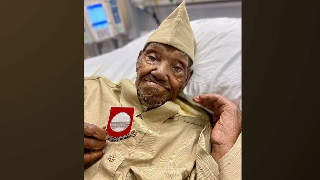 THEANTHEMGIRL's tweet photo. The oldest living WWII veteran, now 112, wants to be remembered as a ‘good soldier’ https://t.co/EtfhL7iIk0 https://t.co/q2LHKvRg6n