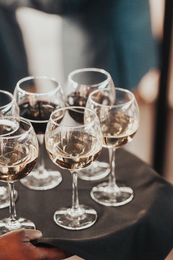 kateringeu's tweet photo. ⠀⠀⠀⠀⠀⠀⠀
⠀⠀⠀⠀⠀ ⠀ Beverages 

Untuk minuman, selain mengandung alcohol, nizuba juga menyiapkan beberapa minuman Alcohol, Classical Champagne, White Wine, Blueberry Cocktails with Gin dan The Prettiest Peach Cocktails

•• 

#RoyaumeDeUnivers  
⠀⠀⠀⠀⠀ https://t.co/8VLHM5rAYH