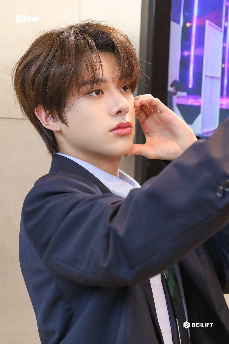 유 (@myfavoritejake) on Twitter photo 