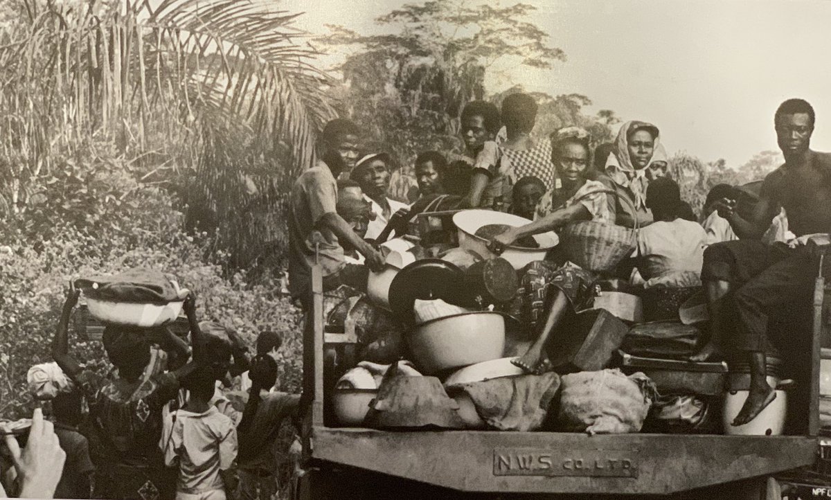 IgboHistoFacts's tweet photo. Life After The Civil War.

Ndi Igbo are seen going back to their homes. Biafran children resume education by learning under a tree. Markets return to normal.

After the war, we built from almost ground zero and became successful again.

Retweet If You're Proudly Igbo  ❤️ https://t.co/xiyHY36xEm