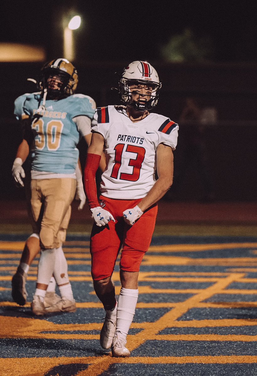 joshhemsley's tweet photo. Wasn’t feeling super hot today, but glad I got to make it out to the @alaqcathletics’ last @alaqcfootball regular season game. Might be the last one of the football season for me. https://t.co/Ib8HQzScZK