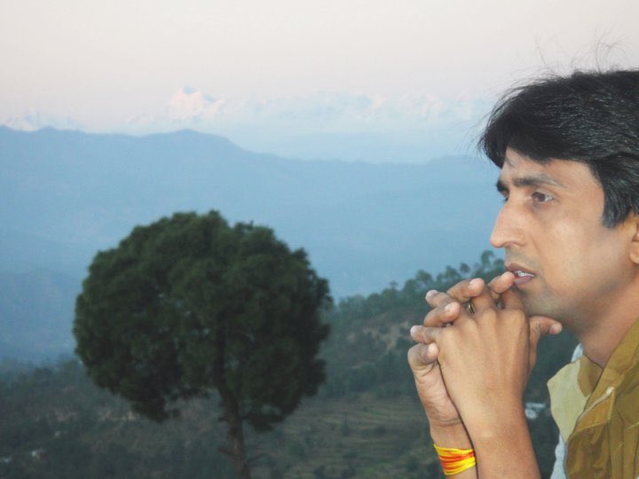 आज पल भर न किया याद तुम्हें,
याद हर पल यही इक बात रही....☹️

~ <a href="/DrKumarVishwas/">Dr Kumar Vishvas</a>