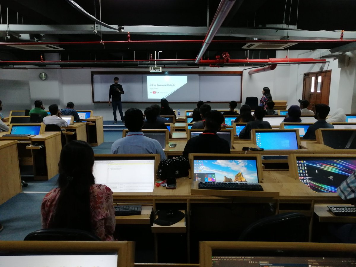 MuhammadAli_dev's tweet photo. Event of android from Google DSC at IU
#AndroidSeekho #GDSCIUK https://t.co/euFuiuBcXV
