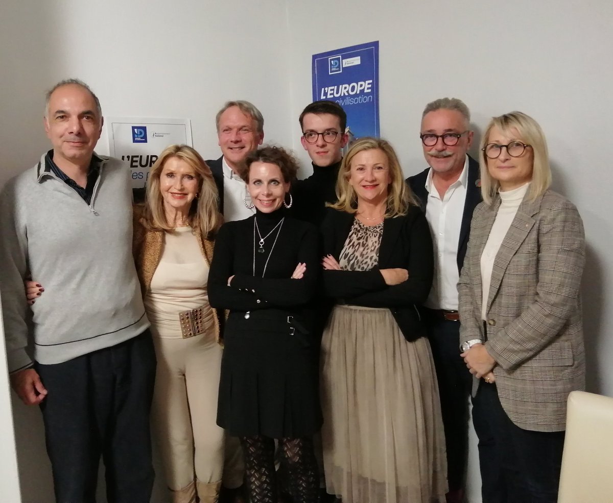 GrangierGe's tweet photo. Très bon moment en compagnie de @PhOlivierRN à #Vesoul
Merci pour cette conférence sur le pacte pour les migrations qui prévoit une submersion organisée de 70 millions de personnes en #Europe
Dites NON à ce pacte ! Protégeons notre France et l'Europe !
#Saveurope
#MLaFrance https://t.co/VDGydodWm8
