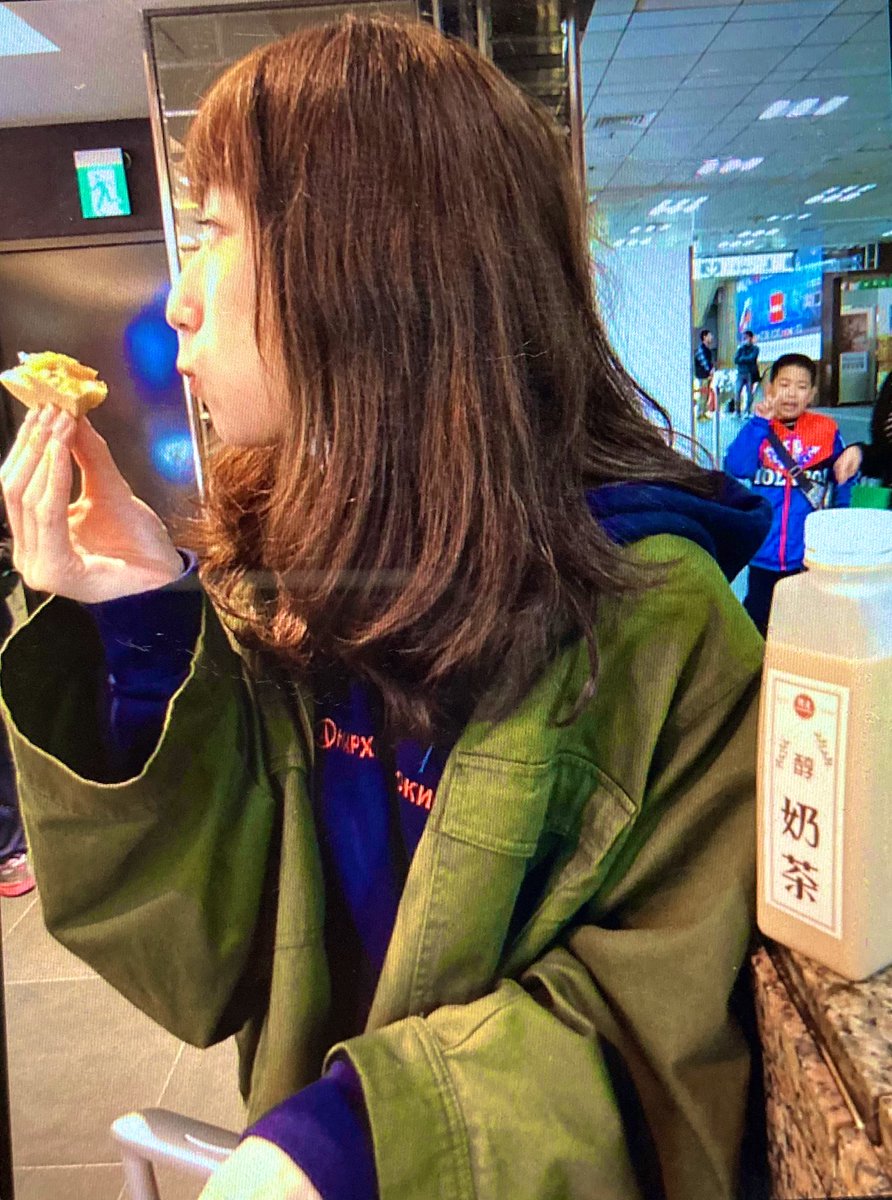 09maki25's tweet photo. 11/13 ファイナル審査対象⑤

台湾グルメ〜🍍🇹🇼
写真映えするものばかりだったな☝️
また行きたい国の1つ😆🤍✨

海外旅行行きたいなぁ～🏖☀️
のんびりのんびりしたぁーい🌸

#ボドコン表参道
#ミクチャ
#RTが審査対象になっています 
#RT相互募集中
#拡散希望 https://t.co/RXvQfXE7Nk