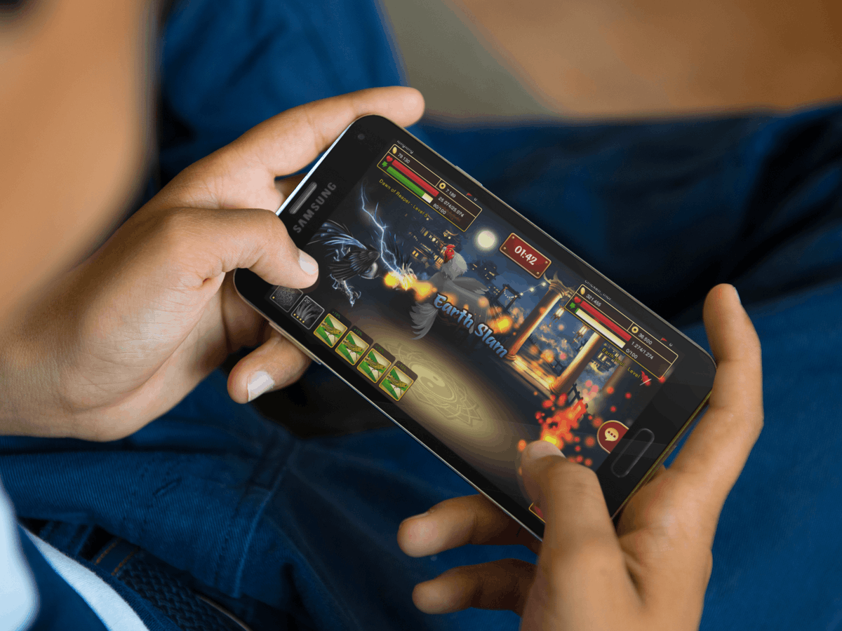 RoosterBattle's tweet photo. No need to download any app because #RoosterBattle allows you to play directly on Metamask mobile web browser!!! https://t.co/moWJNgdrlw