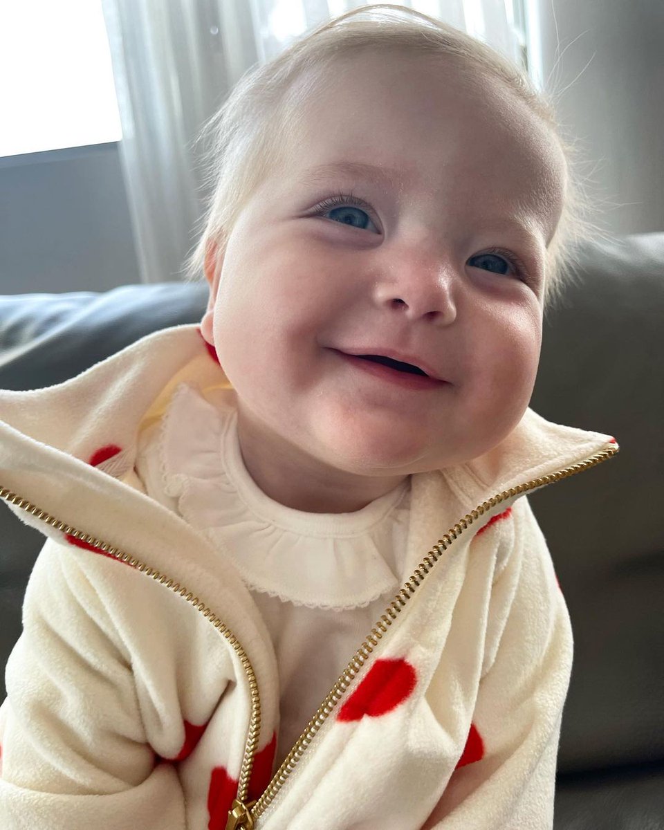 babxcass's tweet photo. Little sunshine of my life 💜 https://t.co/lqjvuT6Rzr