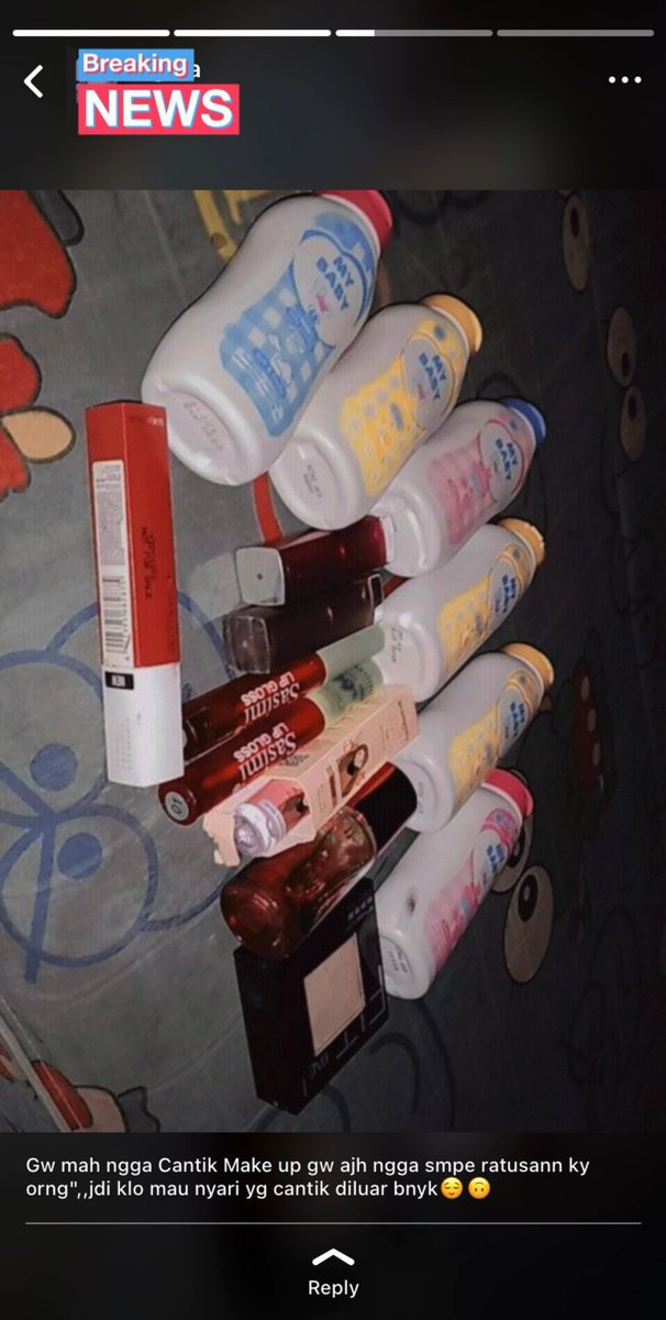 AREAJULID's tweet photo. Dis! Lu pake liptint sashimi aja udah aneh. https://t.co/ZCqDTAM4YU