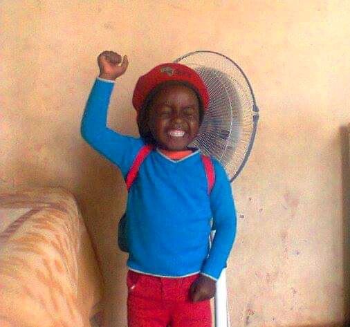DonaldMakhonja's tweet photo. @Julius_S_Malema Okai this lil Fighter deserves SUV also this pic was Taken in 2014 b4 the king become EFF member,he was Going to Creche to let his Peer know about EFF😆😆😆😂😂 https://t.co/btgP1v5S8j