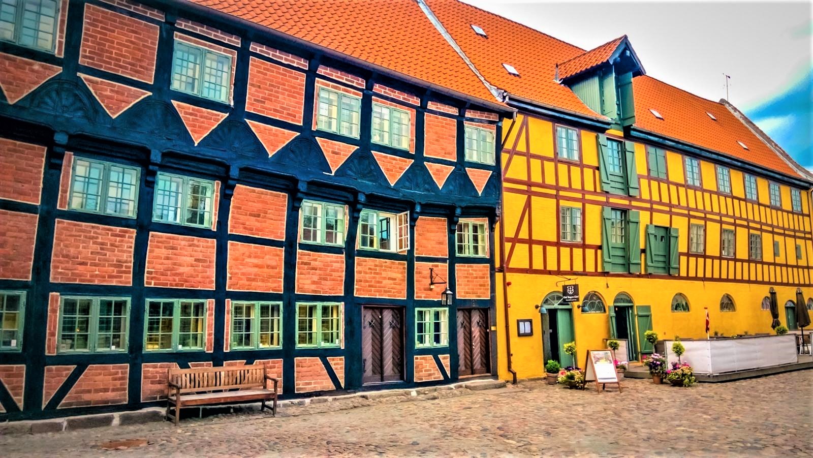 Tineke Fieggen Al Twitter Odense Denmark T Co Wwema3ffw1 Odense Is A Municipality And City In The Danish Region Of Southern Denmark Odense Is The Third Largest City In Denmark The 5 Photos