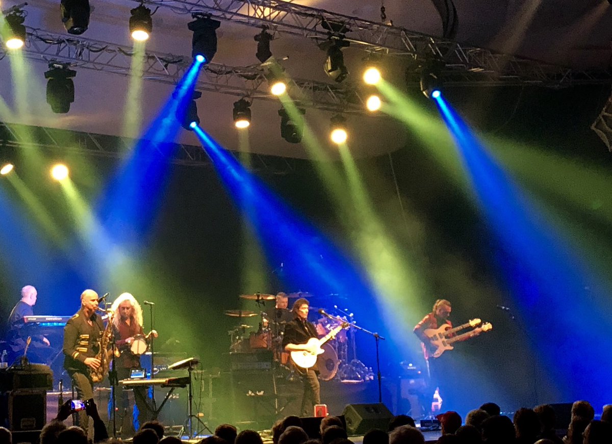 RT @HackettOfficial: Fabulous atmosphere and crowd in Helsinki last night! https://t.co/oZ0nXwO7VU
