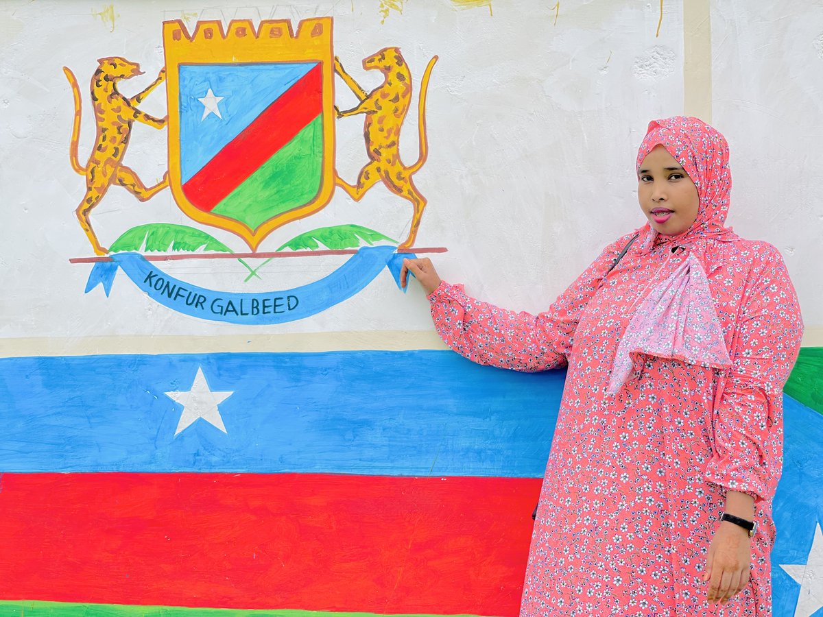 Hambalyo Reer koonfur/Galbeed Sanad Guuro wanaagsan, 
Fedraalka waxa ugu wayn oo laga faa'iday waa is dhexgal bulsho.
Nabad iyo barwaaqo ku waara shacabkaygoow.