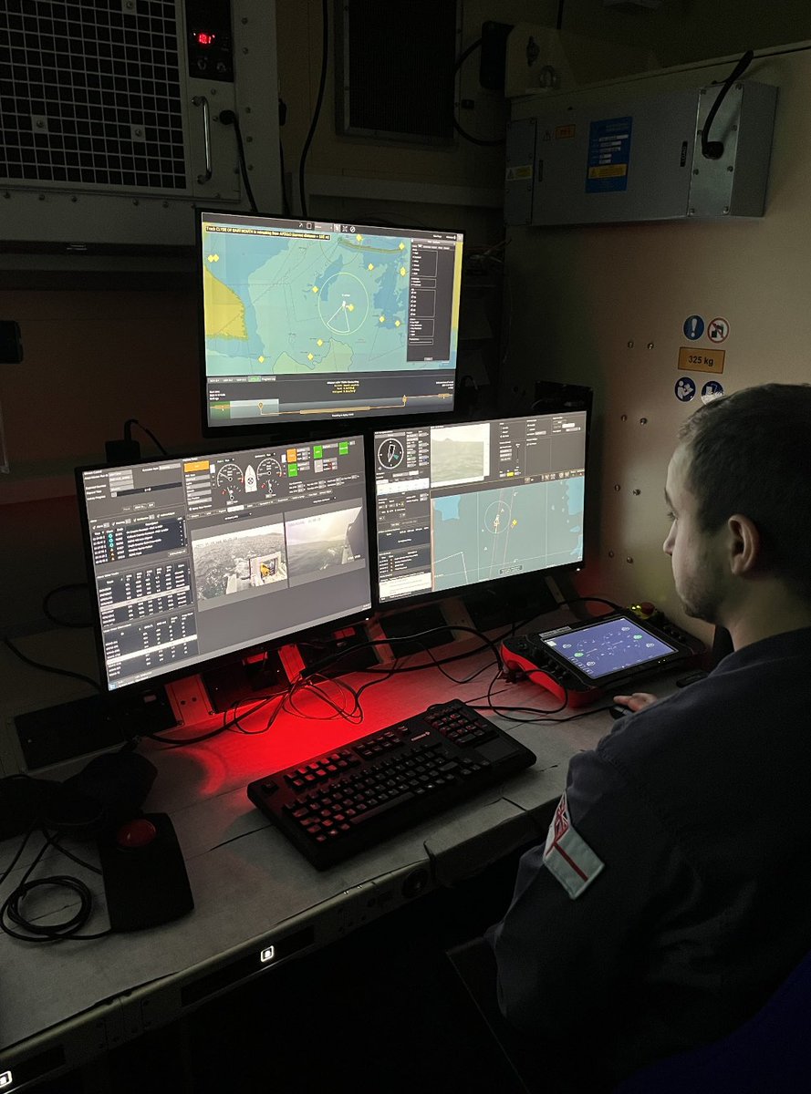 RN_MASTT's tweet photo. It’s been a busy week for MASTT, the team has undertook training for the new Towed Sonar that the RN will inherit from @ThalesDefence as part of the new MMCM capability. The team have learnt how to install the TSAM to the USV, carry out maintenance and operate it at sea. https://t.co/Bvc5AE4o8s