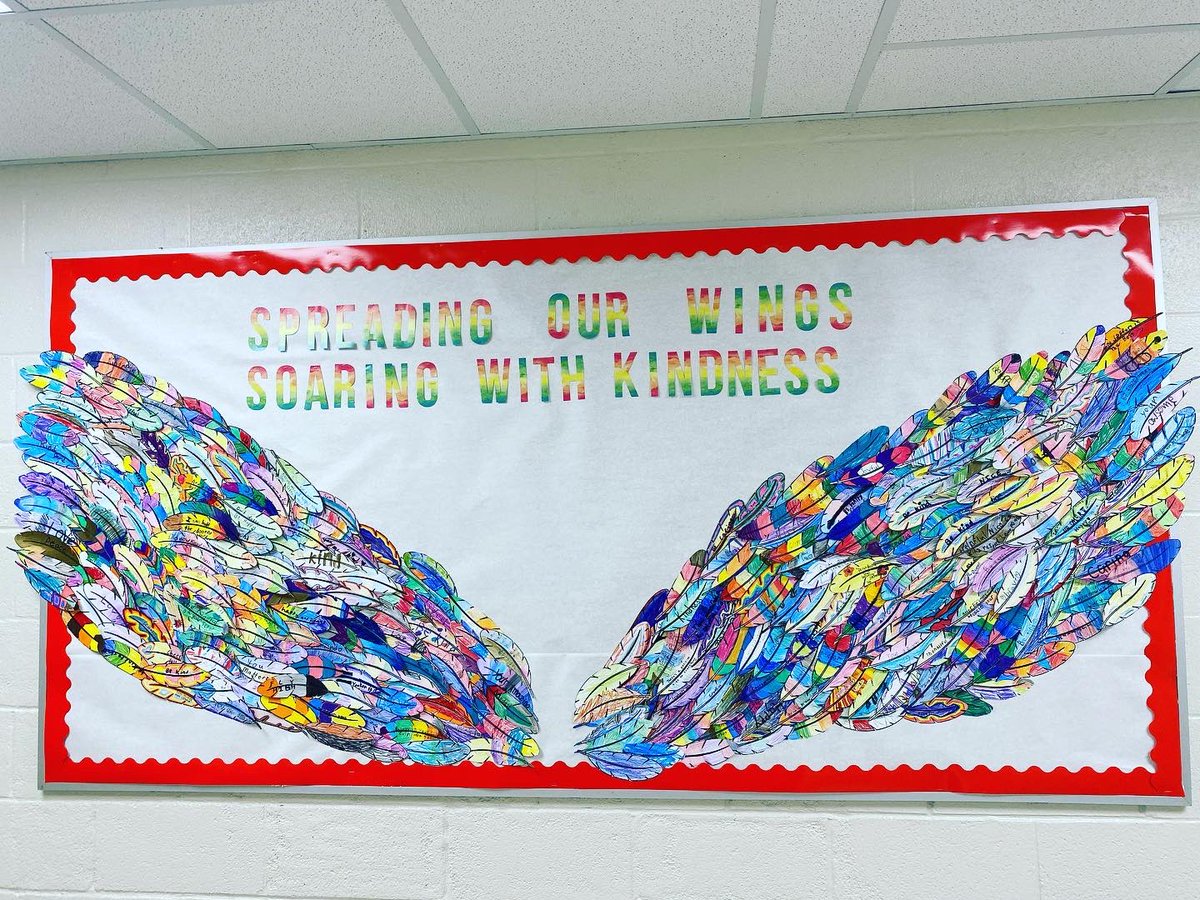 MontgomeryEleme's tweet photo. Happy World Kindness Day! 
World Kindness Day is about highlighting and encouraging good deeds in school, home and our community. Our Montgomery students participated in a school wide project with H &amp; S and help from our Art Teachers, Ms. Buzzanca and Ms. Eisen. #WorldKindnessDay https://t.co/077nDMdWmK