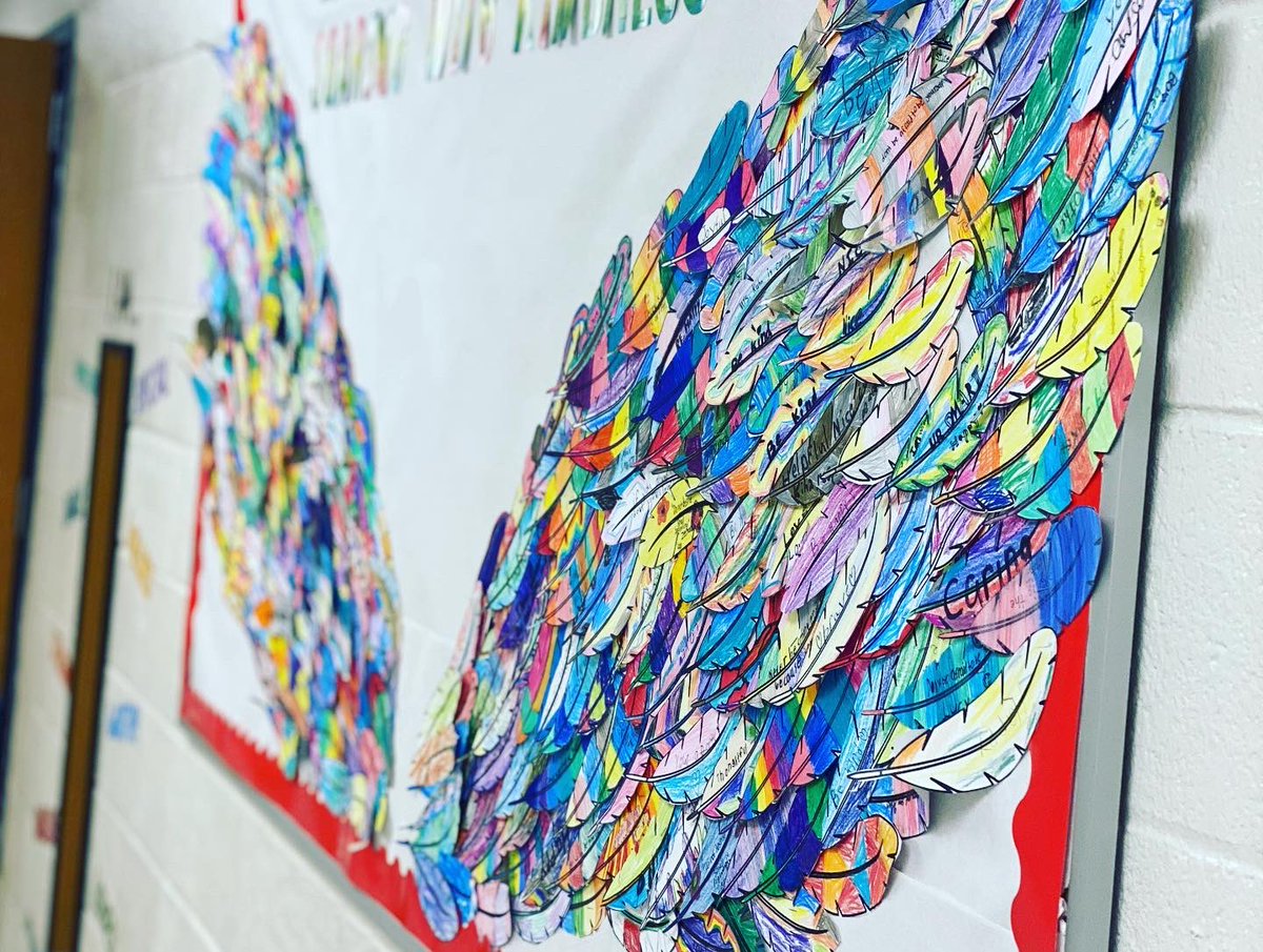 MontgomeryEleme's tweet photo. Happy World Kindness Day! 
World Kindness Day is about highlighting and encouraging good deeds in school, home and our community. Our Montgomery students participated in a school wide project with H &amp; S and help from our Art Teachers, Ms. Buzzanca and Ms. Eisen. #WorldKindnessDay https://t.co/077nDMdWmK