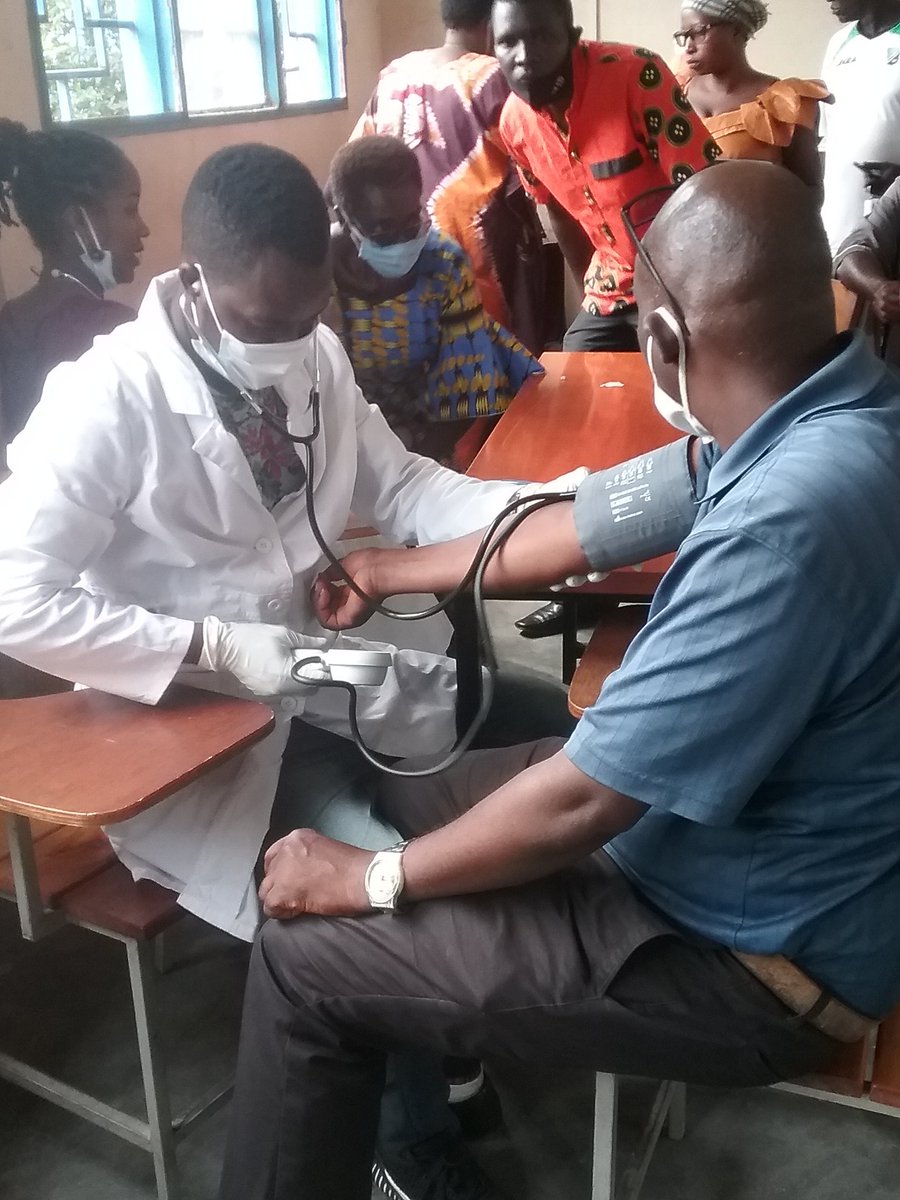 La population a répondu massivement au dépistage gratuit de Diabète et prise de la tension artérielle. Les conseils hygieno-diétetiques étaient donnés. <a href="/espoir_afrique/">Université Espoir d'Afrique</a> <a href="/Health1_hope/">Faculty Of Health Sciences Hope Africa University</a> <a href="/akezanet/">AKEZA Burundi</a> <a href="/IngoMagazine/">INGOMAG</a> <a href="/RT_Isanganiro/">Isanganiro</a>