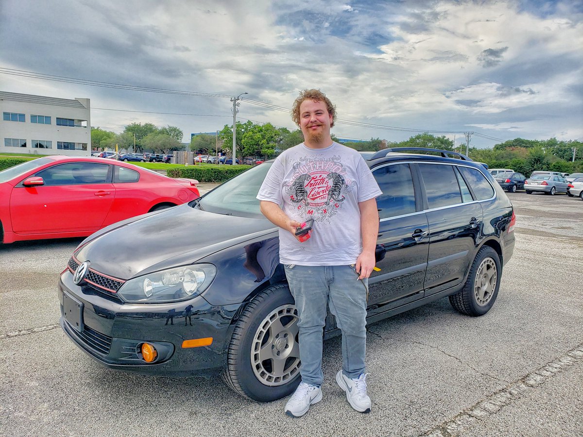 houstonpreowned's tweet photo. @vw Jared drove in from La. for this #jetta TDI wagon, now that's Das Auto. 

#houstonautopreowned @cargurus @carsforsalecom @carsdotcom #honda #ford #toyota #chevrolet #bmw #audi #mercedesbenz #ferrari #tesla #nissan #acura #infniti #lexus #cadillac #lamborghini #Porsche https://t.co/754wDtjHLL