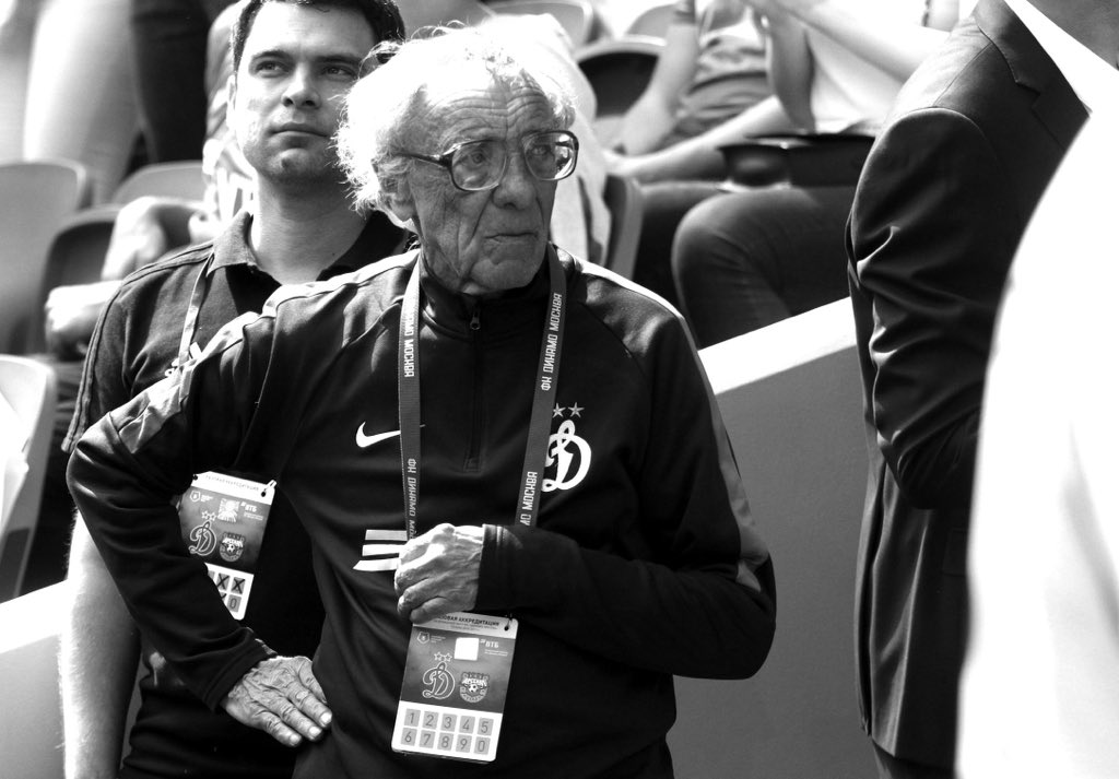 11-го ноября скоропостижно ушёл из жизни человек, которого знают все воспитанники Академии «Динамо» - Васильев Александр Всеволодович. 

Истинный динамовец, отдавший много лет в структуре «Динамо», искренно переживающий за каждого ребёнка, находящий позитив в любой ситуации.