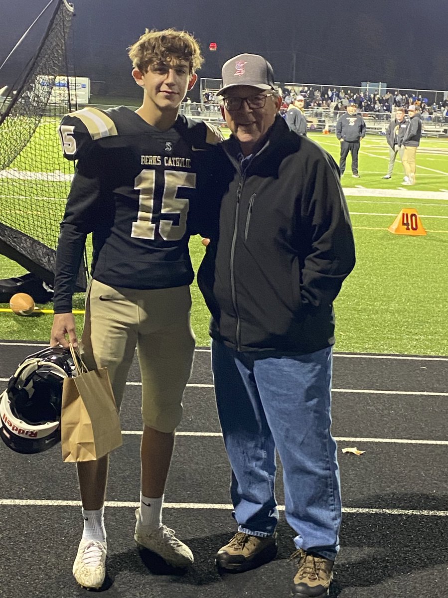 Thank you for giving these two a special night they won’t forget. #GoSaints #VeteransDay2021 @BerksCatholic @WeAreBC55 @penny5410 
@cmpennington_