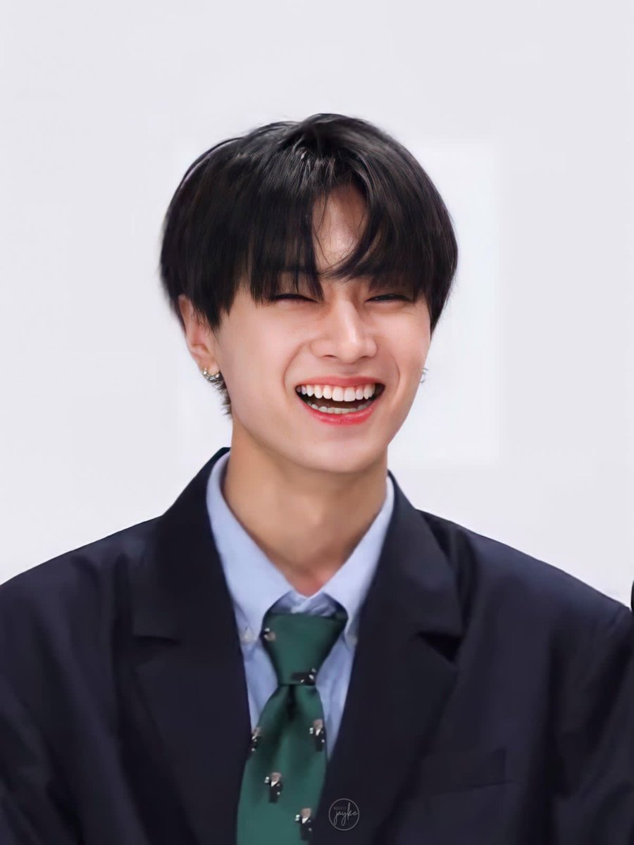 jaeyunprod's tweet photo. there's really something else on the smiles :( https://t.co/HcgPPkZOpT