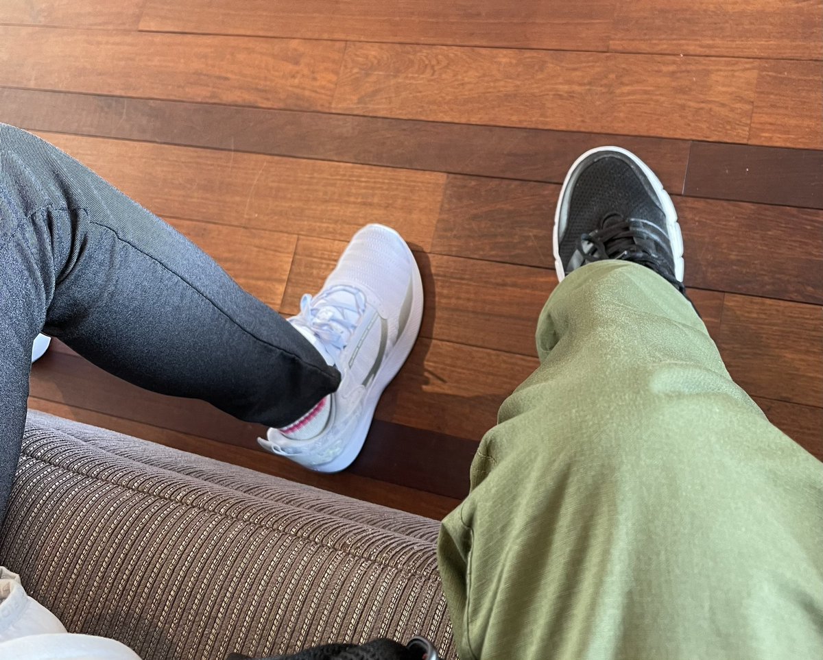 kobarin777's tweet photo. 諸々の推し���をあきらめて数年ぶりに奥様とデートだが微妙な距離感🤣🤣🤣
スカイツリーがよく見えた。 https://t.co/eeSdTpgL3H