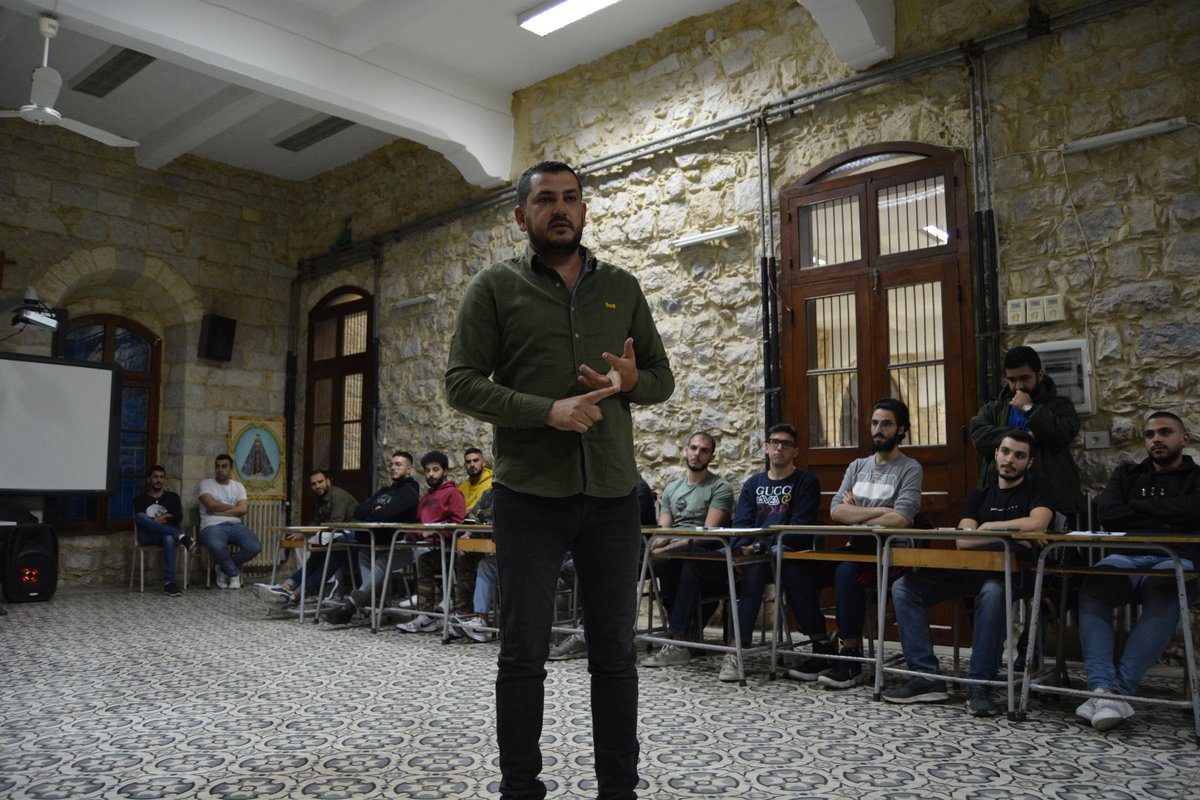 lfsa_lu's tweet photo. افتتحت دائرة الجامعة اللبنانية خلوتها السّنوية لكوادر الخلايا في الكليات في دير عين ورقة - غوسطا، تحت عنوان "التزام مستمر". https://t.co/PqEMr1e0qE
