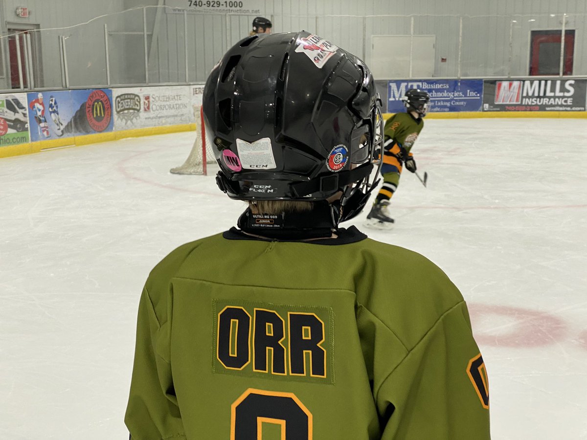 TomOrr4's tweet photo. Youth hockey: giving you a reason to set your alarm earlier on a Saturday than any other day for generations. https://t.co/7VNACRJzD7