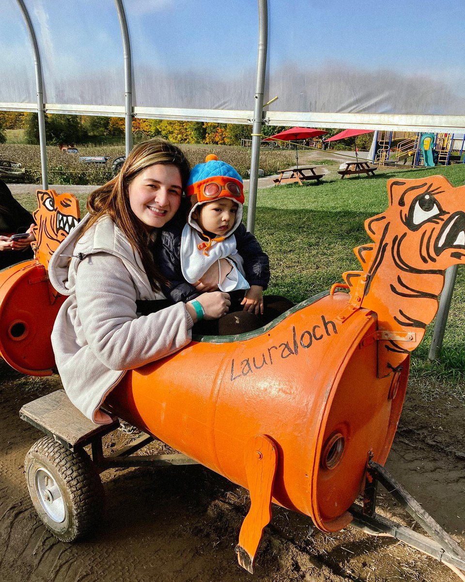 jan_lizardo's tweet photo. My pumpkin farm experience! 🎃 -JEVI

#jevilizardo #babyjevi #babyjapoynice #jevilizardo1yrold #howellspumpkinpatch #pumpkinfarm https://t.co/vsxjRHQrcx