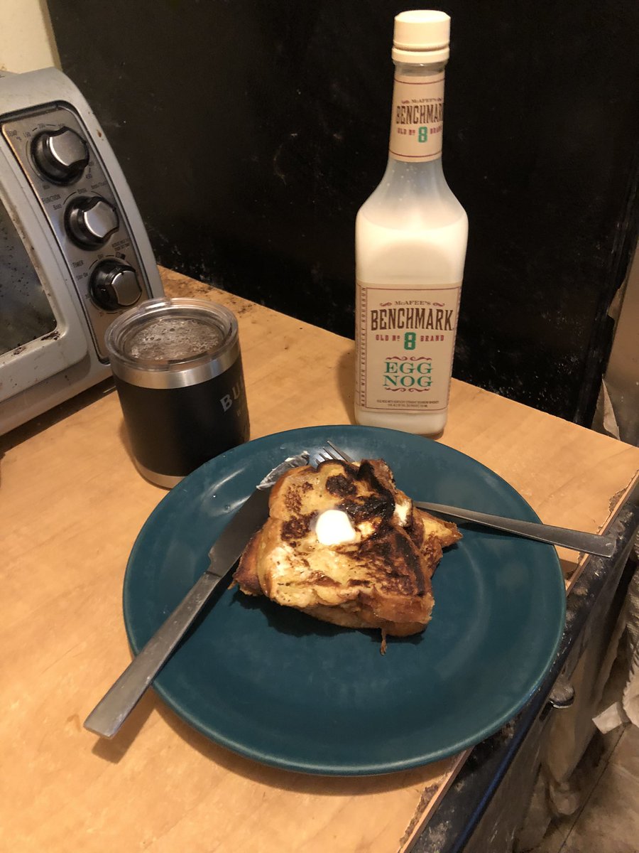 cmullis1209's tweet photo. ‘Tis the season for eggnog French toast! Using @BuffaloTrace Benchmark Eggnog! #saturdaymorningbreakfast #eggnogseason #benchmarkeggnog https://t.co/Wtq0JeMMJE