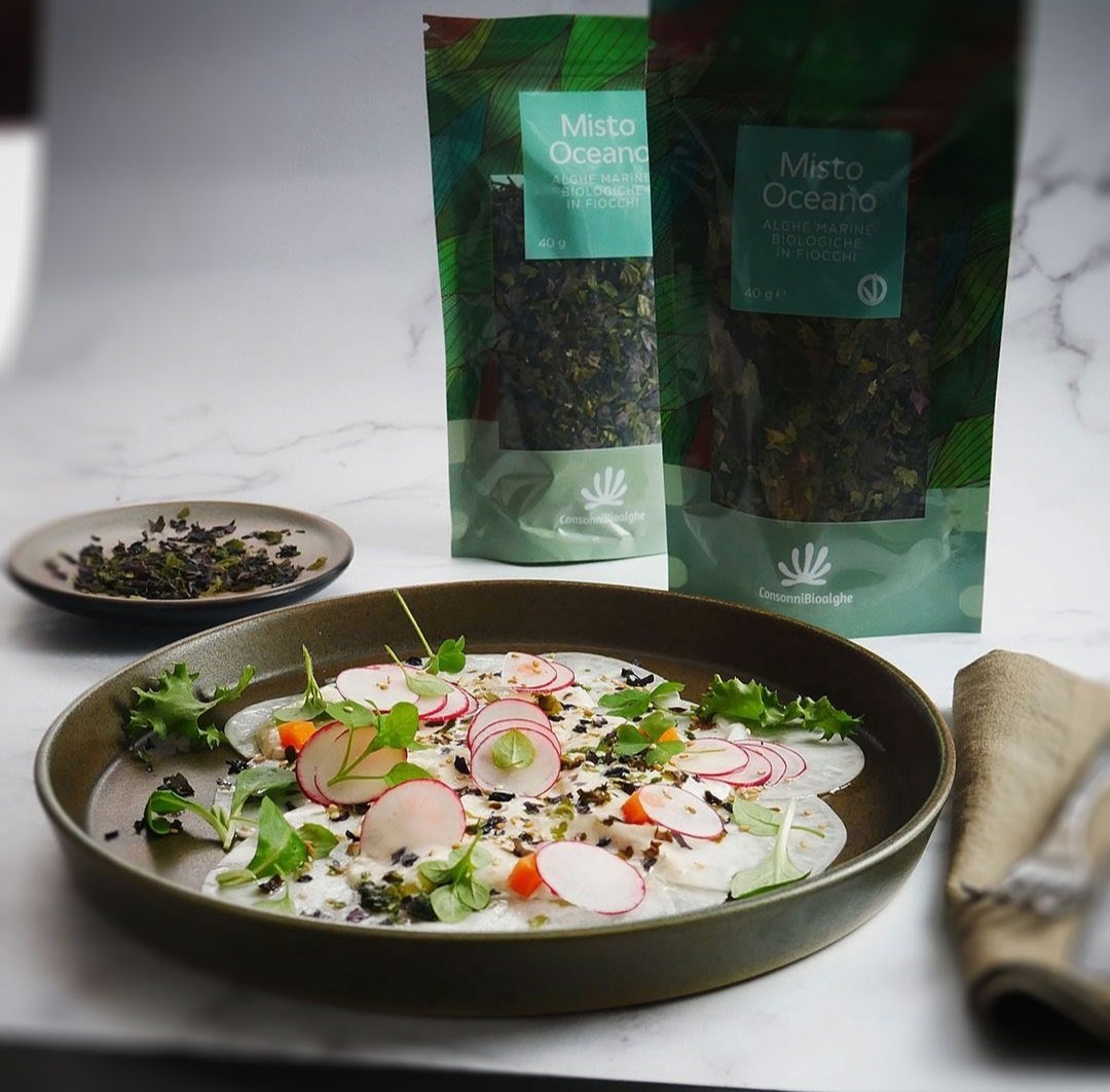MariaElisaRoss1's tweet photo. Le #alghe facili da utilizzare in #fiocchi 👉 #carpaccio di #rape bianche con #salsa #mediterranea allo #yogurt con #fiocchi Misto #oceano #dulse #nori #lattuga di #mare #ricetta https://t.co/DjSV0Js8sP https://t.co/2jrIyHyuTy