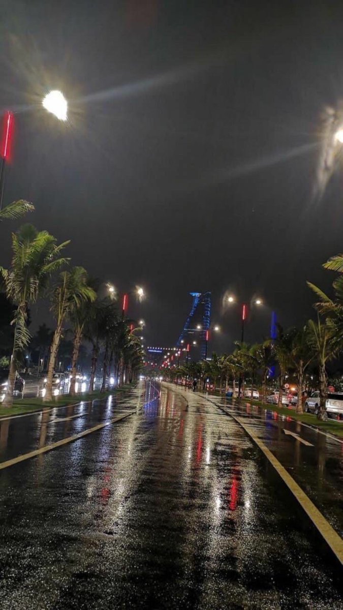 Nahla_Almutairi's tweet photo. #جدة_الأن
لسان حالها تقول 

تعال أشبعك حب ..تعال أشبعك دلال

بحر .. ومطر .. و أحلى بشر😍

أمطري🌧🌧 يا أغلى سما https://t.co/9o4Zn9wAh0
