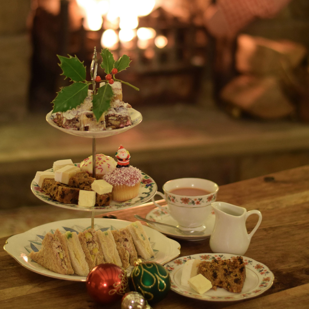 Festive afternoon tea 🎄

Snuggle-up by the log fire in our cosy, comfortable lounge and catch up with loved ones while enjoying our luxury festive menu.

Find out more: ow.ly/MfGQ50GLjSA