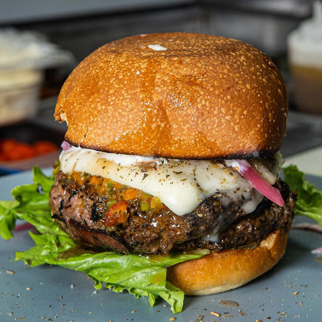 SchweidAndSons's tweet photo. Saturdays are for the Burgs >> our Wagyu Beef Burger stuffed with sweet plantains and Havarti cheese by @alexsfreshkitchen 🔥🔥🔥.
.
#poweredbyschweid #verybestburger #schweidandsons #burgers #burger #foodie #foodgasm #burgerday #burgerholic #foodpics #burgerlovers #stuffedburger https://t.co/TgqeovKX07