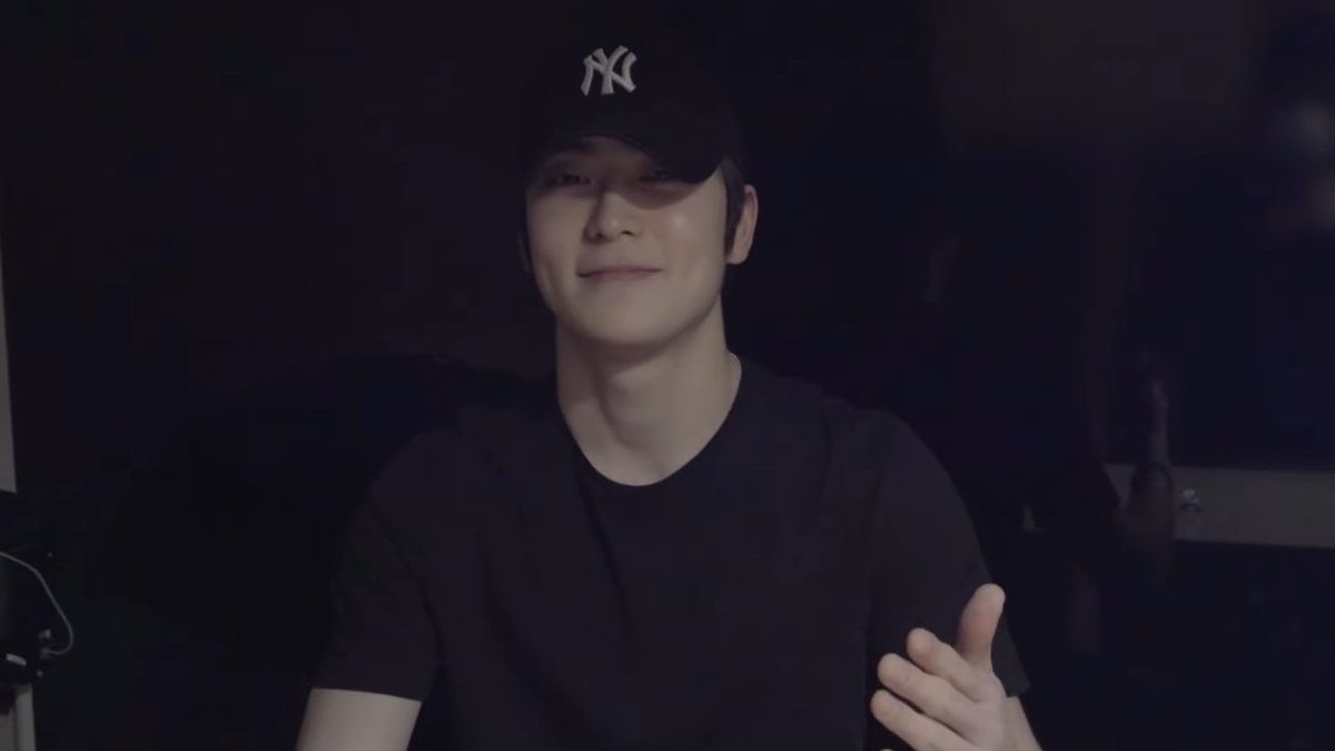 ً (@jjhlooks) on Twitter photo 