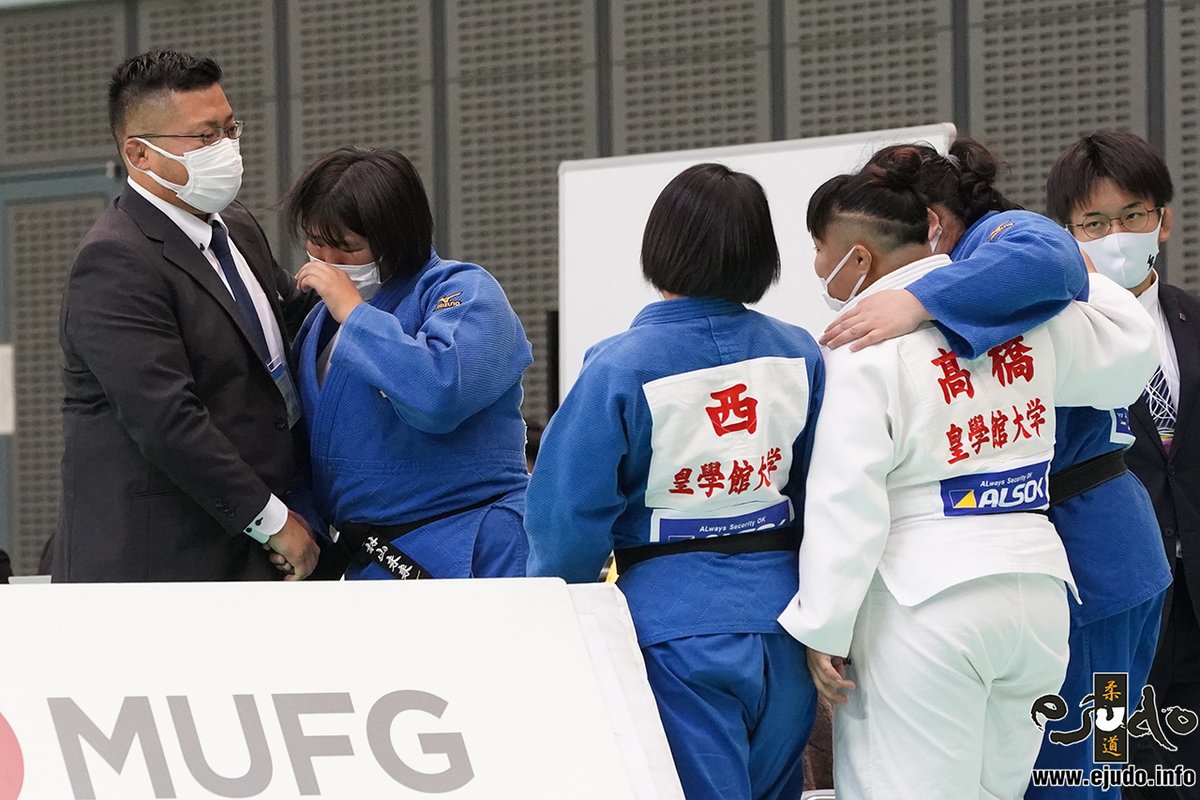 eJudo's tweet photo. 【ニュース】皇學館大が初優勝、エース上林山未来の得点力光る／2021年度全日本学生柔道優勝大会女子3人制

※準々決勝以降の対戦詳細を付しています
https://t.co/RbRELl6mhB https://t.co/wOSfpkvBj0