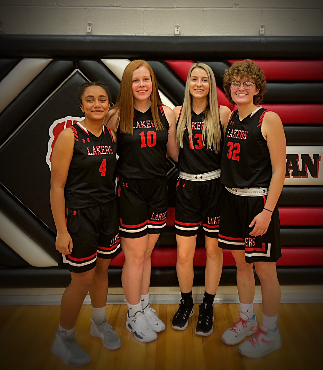 StephanieAltst1's tweet photo. Year 3!!!π #earntheedge @lake_basketball https://t.co/KDuvbTKFaw