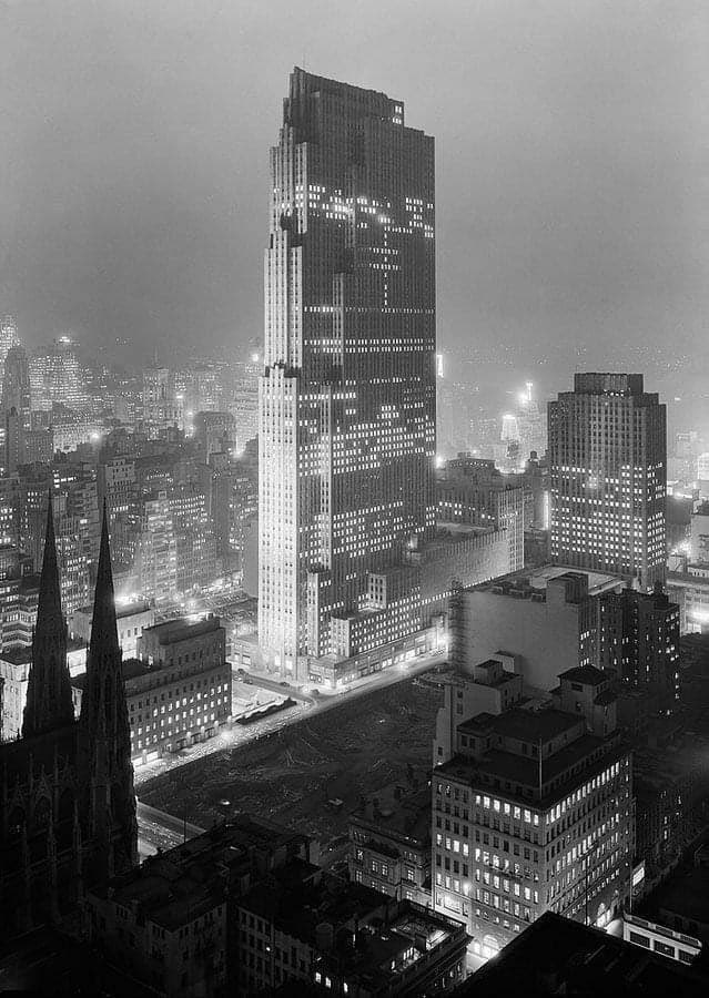 Archives_90s's tweet photo. Night New York, 1933. https://t.co/pGdTtG0n3g
