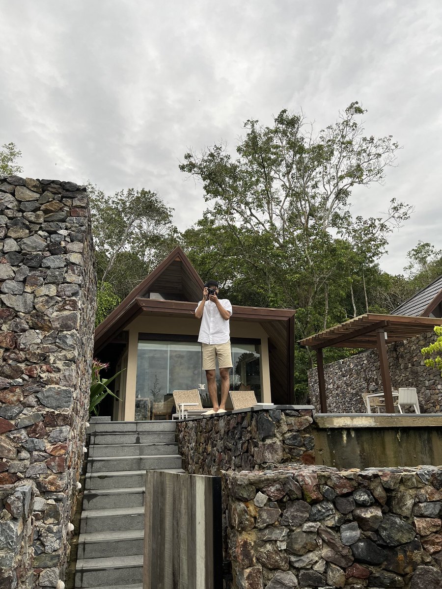tahaneeshauki's tweet photo. to those yang nak pergi honeymoon, please consider The Kasturi! We loved everything about it 🤍🤍🤍 worth every penny https://t.co/VUqu2N6e4I