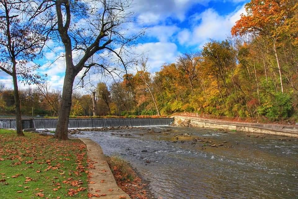 Vis_Symphonies's tweet photo. Devil's Backbone Park in Boonsboro, MD.
#MarylandPhotographer #westernmaryland #boonsboromd #fallcolors #fallfoliage #autumnleaves https://t.co/LigD965ADA