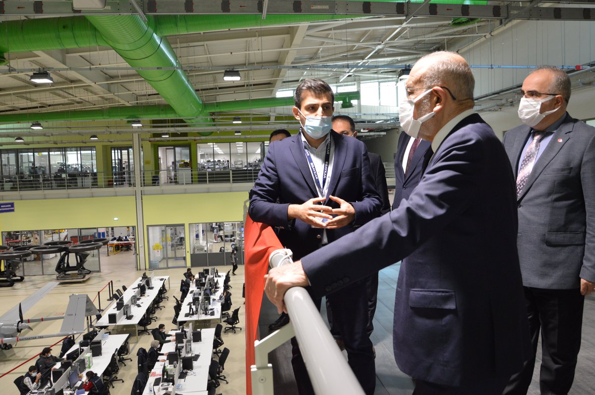 SaadetPartisi's tweet photo. Genel Başkanımız Temel Karamollaoğlu, Özdemir Bayraktar’ın vefatı nedeniyle Baykar’a taziye ziyaretinde bulundu. https://t.co/h7lFmFxJO8