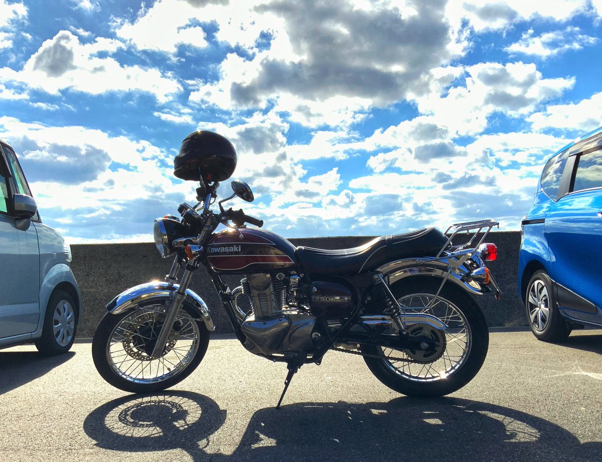 fuma1106a's tweet photo. ㊗️🏁KAWASAKI Estrella Final Edition

11月11日 エストレヤ ファイナルエディション納車しました！

これからこの相棒との人生を楽しんで行きたいと思います！

 #エストレヤ
 #Estrella
 #エストレヤファイナルエディション
 #KAWASAKI
 #カワサキ
 #バイク https://t.co/D84U1o7xCW