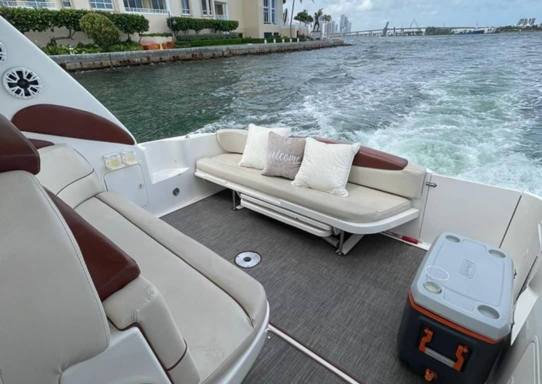 305waves's tweet photo. This is the life you really deserve and you can have it here in 305 Waves🌊 
Contact us (305) 430 5902
.
.
.
#305waves #yacht #miamirides #sealover #family #friends #miamiboatrentals #charters #renta #rentaboatmiami #boatrentals #miamistadium #haulovernudebeach #sandbarmiami https://t.co/syoumpsz2U