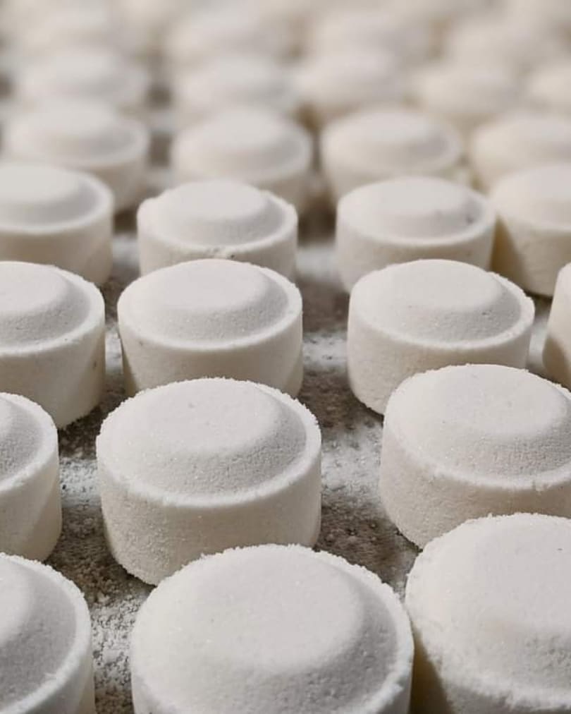 LisaFCSW's tweet photo. We made 800 of these bad boys yesterday! So if you come in today it's going to be a bit minty in the store 🤣😁
.
.
 #givingseason #saintjosephmichigan #soapshop #madeinmichigan #handmadesoap #buylocalberrien #shoplocal #handmade #showersteamer #soaperschoice https://t.co/pjiyPEddUK
