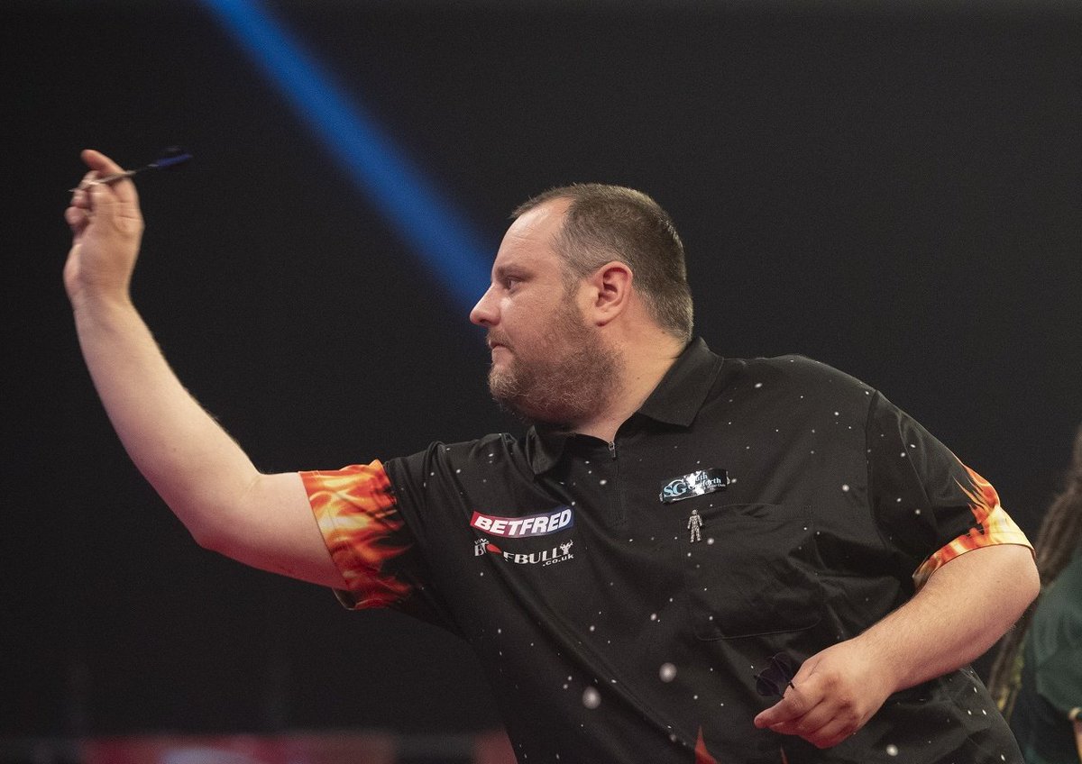 Darts_World's tweet photo. 🟪 Grand Slam 2022 🟪
Day 1 -

🏴󠁧󠁢󠁥󠁮󠁧󠁿 Stephen Bunting 4
🏴󠁧󠁢󠁥󠁮󠁧󠁿 Ryan Joyce 5

@rjoyce180 squeaks to a last leg win despite @sbunting180 averaging over 106+ 

#TheOfficialVoiceOfDarts https://t.co/H5BoWVMBle