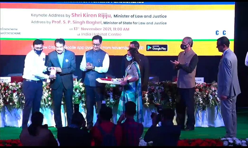 CSC Odisha #TeleLaw team felicitated by Honabl Union Minister of Law and Justice, Govt of India Shri <a href="/KirenRijiju/">Kiren Rijiju</a> Sir.

<a href="/CSCegov_/">CSCeGov</a> <a href="/dintya15/">dinesh tyagi Retd IAS</a> <a href="/sanjaykrakesh/">Sanjay K Rakesh</a> <a href="/PatankarRishi/">Rishikesh Patankar</a> <a href="/SwornaprabhaSi1/">Swornaprabha Singh</a> <a href="/l_Smrity/">Lay Smrity (लय स्मृति)</a>