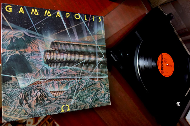 Surovmag's tweet photo. #NowSpinning #Vinyl #VinylCollection #StayHomeSaveLives #Винил #GoodMusicHappyLife #70smusic #ClassicRock #SpaceRock #ProgRock
#OmegaBand https://t.co/zbz6L5ILoI