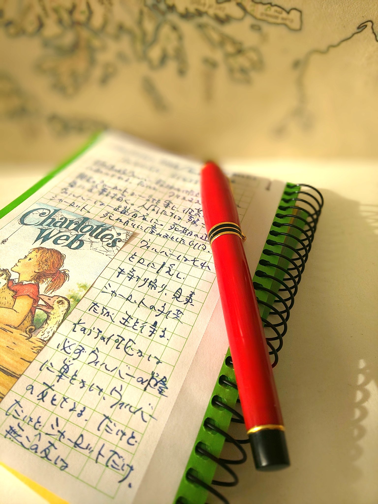 Dog Heaven 英語多読 Charlotte S Web E B White Yl4 5 語 読了 多読 Wilburとcharlotteが紡ぐ友情の物語 一旦は少女fernに命を救われた豚のwilbur しかしまたもや死の危険が 彼を助けるために蜘蛛のcharlotteがとった手段とは 蜘蛛の巣